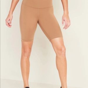 2 piece set-biker shorts and sports bra